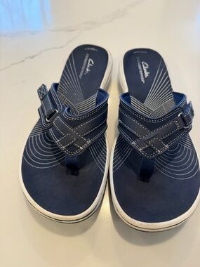 Clarks Navy and White Women's Strap Thong Sandals